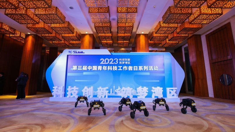 物联网平台：构建智能连接的基石**